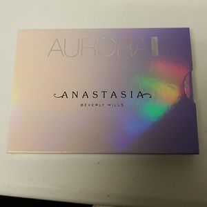 Anastasia beverly hills Aurora glow kit